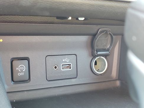 Used 2025 Nissan Sentra S image 29