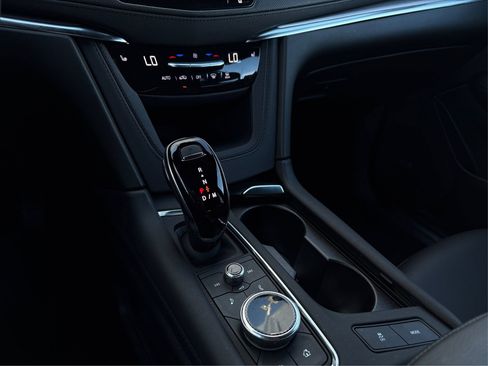 New 2025 Cadillac XT5 Luxury image 29