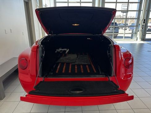 Used 2004 Chevrolet SSR w/ Preferred Equipment Group image 35