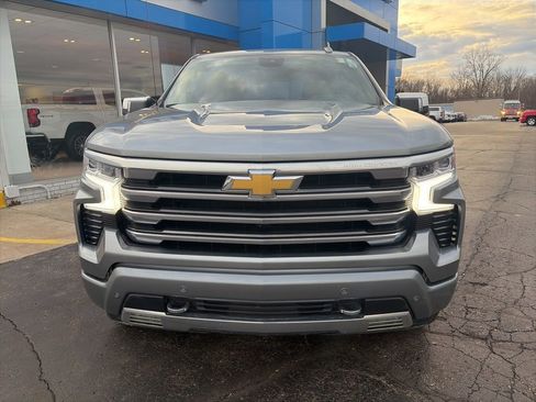 Used 2023 Chevrolet Silverado 1500 High Country w/ High Country Premium Package AWD/4WD image 4