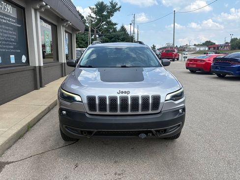 Used 2019 Jeep Cherokee Trailhawk w/ Comfort/Convenience Group AWD/4WD image 7