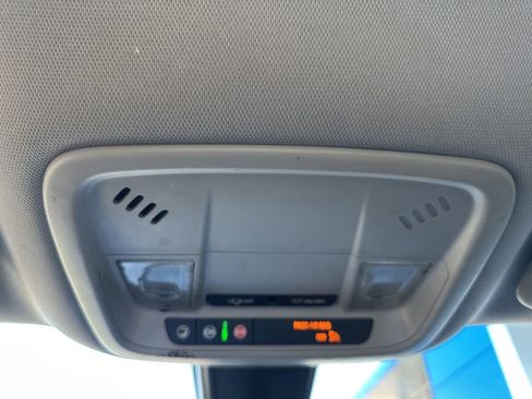 Used 2020 Chevrolet Malibu LT FWD image 31