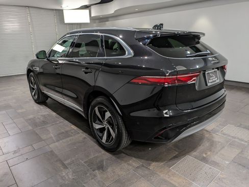 Used 2025 Jaguar F-PACE R-Dynamic S image 4