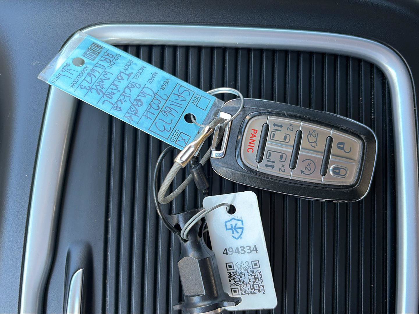 Used 2024 Chrysler Pacifica Touring-L FWD image 32
