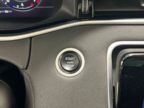 Used 2020 Land Rover Range Rover Evoque SE image 15