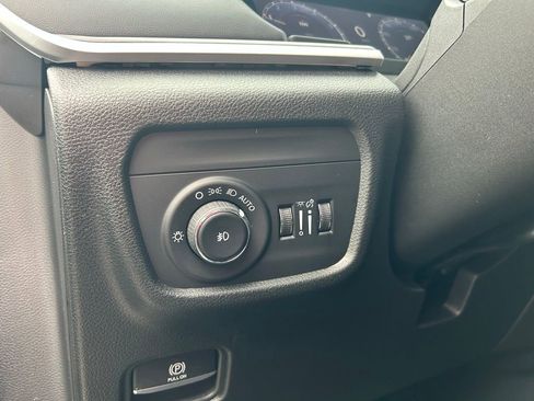 New 2025 Jeep Grand Cherokee Limited w/ Black Appearance Package image 14