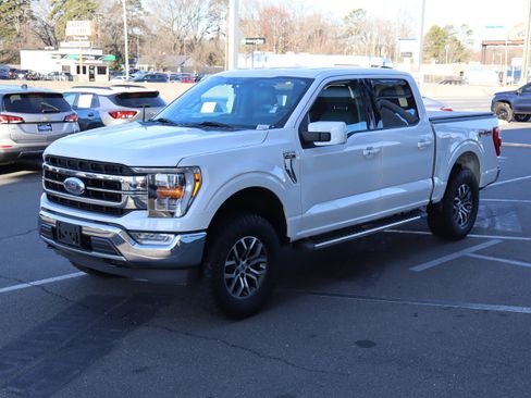 Used 2021 Ford F150 Lariat w/ Equipment Group 501A Mid image 5