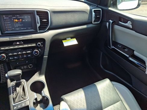 Used 2019 Kia Sportage EX w/ EX Sport Appearance Package AWD/4WD image 17