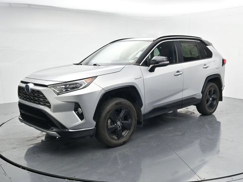 Used 2021 Toyota RAV4 XSE AWD/4WD image 4