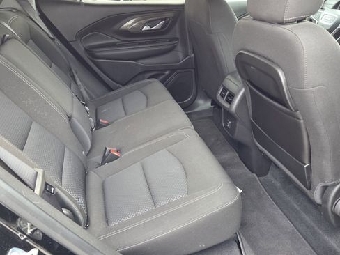 Used 2024 GMC Terrain SLE w/ Driver Convenience Package FWD image 9