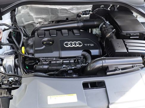Used 2018 Audi Q3 2.0T Premium w/ Convenience Package AWD/4WD image 61