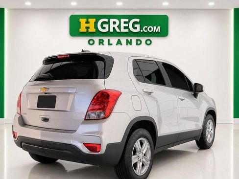 Used 2022 Chevrolet Trax LS w/ Tint and Cruise Package FWD image 6