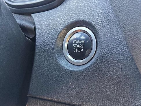 Used 2023 Toyota Corolla SE w/ SE Premium Package FWD image 9