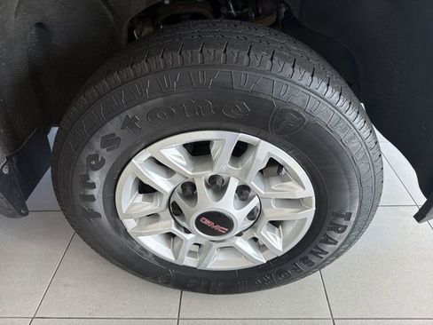 Used 2020 GMC Sierra 2500 SLE w/ SLE Convenience Package image 14