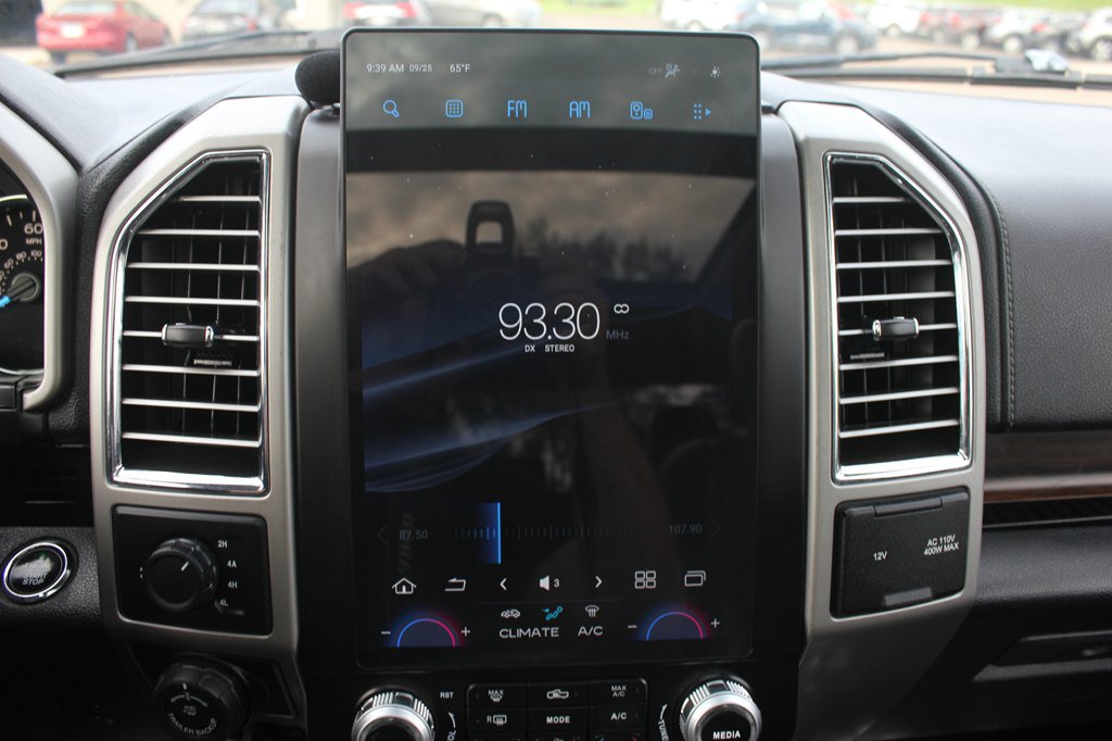 Used 2016 Ford F150 Lariat w/ Equipment Group 502A Luxury AWD/4WD image 16