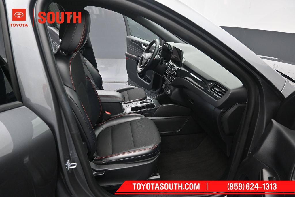 Used 2025 Ford Escape ST-Line AWD/4WD image 31