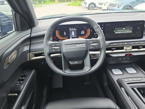 New 2027 Kia Telluride S w/ Towing Package FWD image 14