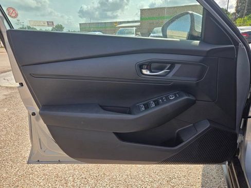 Used 2025 Honda Accord LX image 13