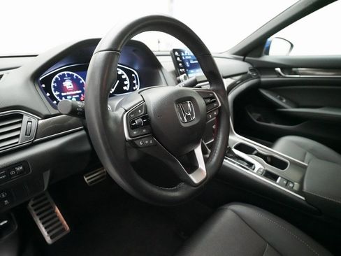 Used 2020 Honda Accord Sport image 8