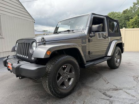 Used 2016 Jeep Wrangler Sport AWD/4WD image 10