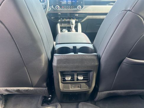 Certified 2024 Chevrolet Colorado Z71 w/ LPO, Dark Essentials Package image 32