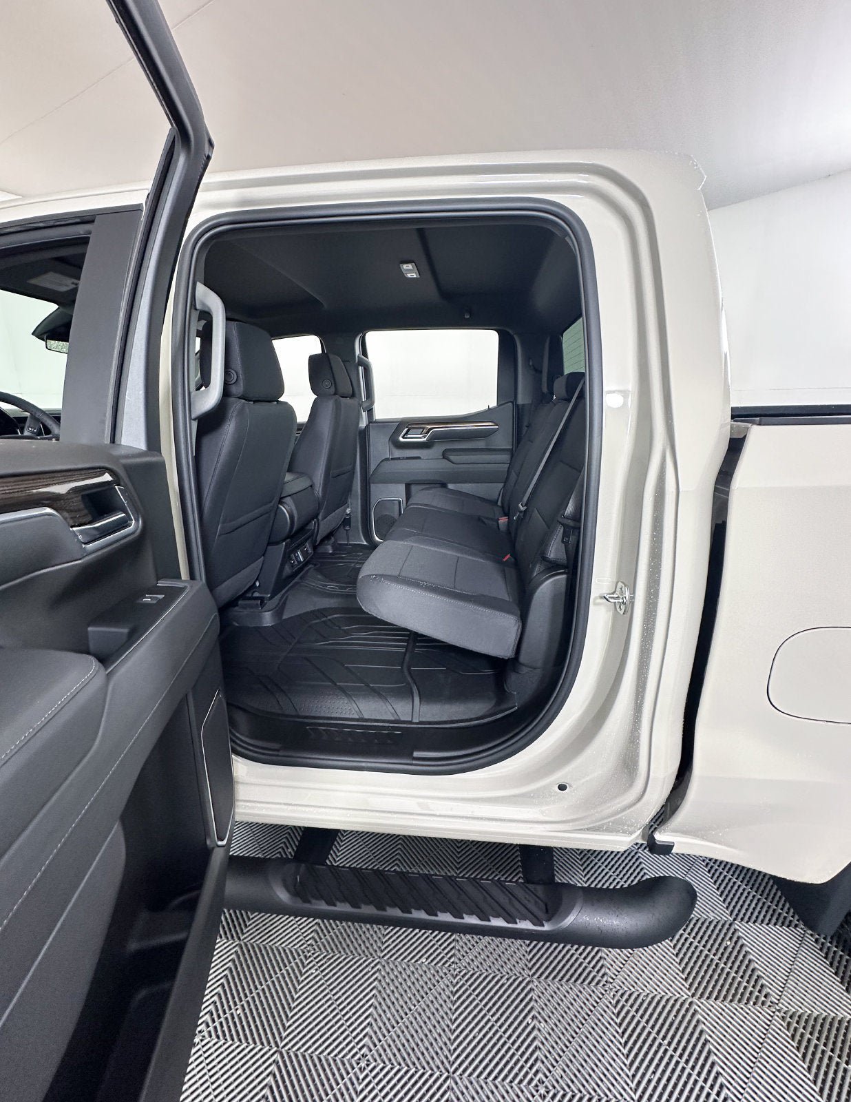 New 2026 Chevrolet Silverado 1500 RST w/ RST Select Package RWD image 8