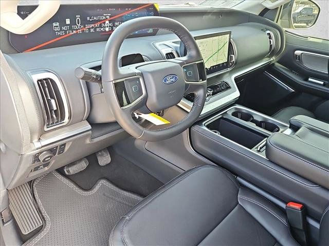 New 2026 Ford Expedition Max Platinum w/ Driver's Package AWD/4WD image 3