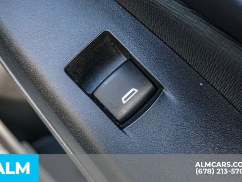 Used 2025 Buick Envista Preferred image 51