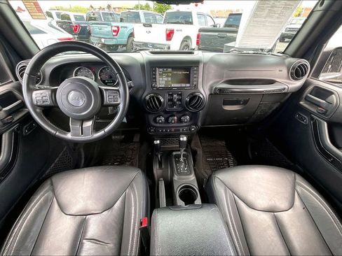 Used 2017 Jeep Wrangler Unlimited Sahara AWD/4WD image 14