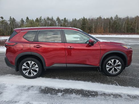 Certified 2022 Nissan Rogue SV image 4