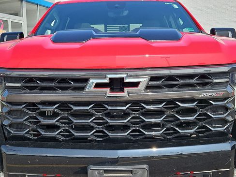 Used 2024 Chevrolet Silverado 1500 ZR2 w/ Technology Package AWD/4WD image 36
