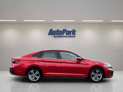Used 2023 Volkswagen Jetta SE FWD image 8