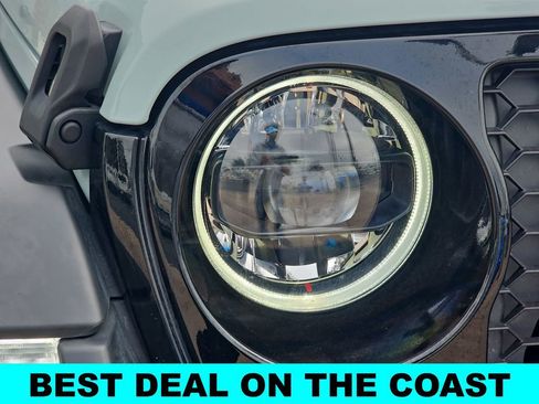 Used 2023 Jeep Wrangler Unlimited w/ Cold Weather Group image 32