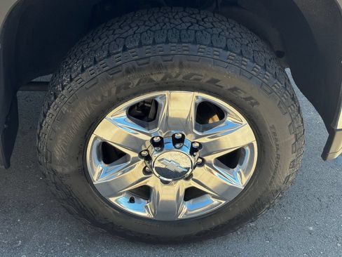 Used 2020 Chevrolet Silverado 2500 LTZ w/ LTZ Plus Package AWD/4WD image 50