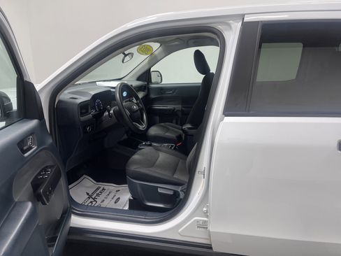 Used 2023 Ford Maverick XLT w/ Equipment Group 300A Standard image 9