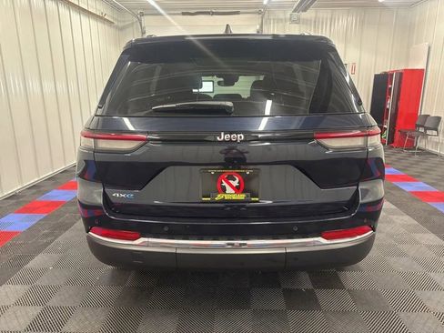 Used 2022 Jeep Grand Cherokee Limited 4xe AWD/4WD image 4