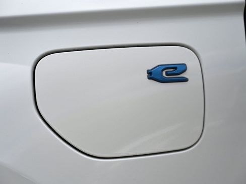 Used 2023 Jeep Grand Cherokee 4WD 4xe image 12