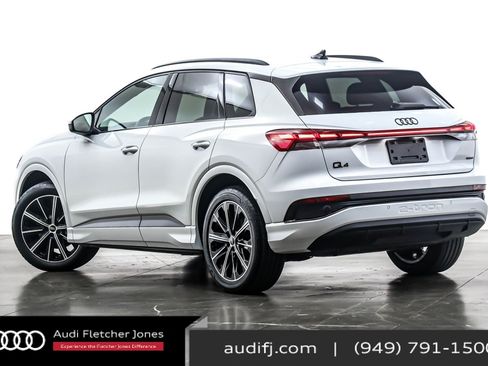 Used 2022 Audi Q4 e-tron Premium Plus w/ Premium Plus image 12