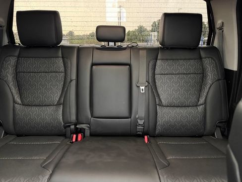 Used 2022 Toyota Tundra Limited w/ TRD Off-Road Package AWD/4WD image 15