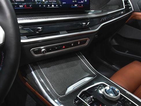 Used 2026 BMW X7 M60i AWD/4WD image 43