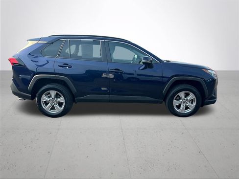 Used 2025 Toyota RAV4 XLE AWD/4WD image 6