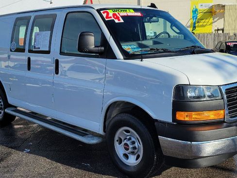 Used 2024 GMC Savana 2500 w/ Driver Convenience Package image 3