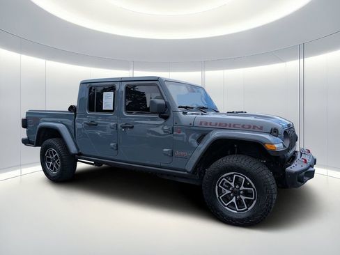 Used 2026 Jeep Gladiator Rubicon AWD/4WD image 2