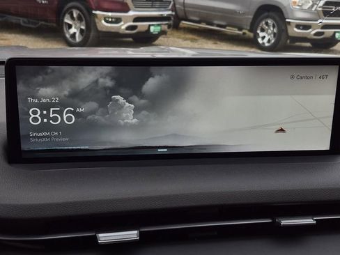 Used 2025 Genesis GV70 2.5T w/ Select Package image 27