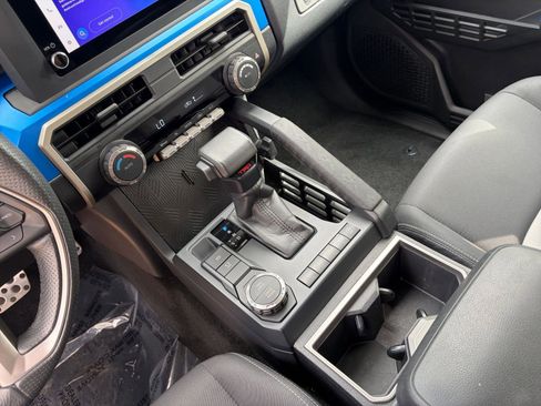 Used 2024 Toyota Tacoma TRD Sport image 37