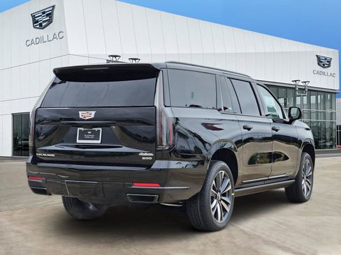 New 2026 Cadillac Escalade ESV Sport AWD/4WD image 5