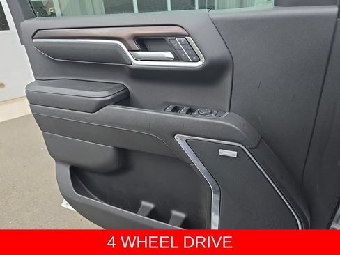 Used 2023 GMC Sierra 1500 SLT w/ SLT Premium Plus Package AWD/4WD image 27