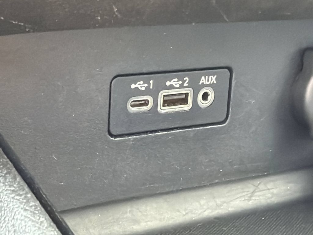 Used 2024 Nissan Altima 2.5 SV FWD image 31
