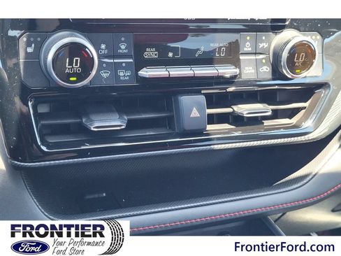 Used 2022 Toyota Highlander XSE AWD/4WD image 12