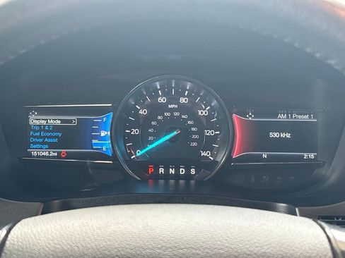 Used 2017 Ford Explorer XLT w/ Equipment Group 202A AWD/4WD image 30